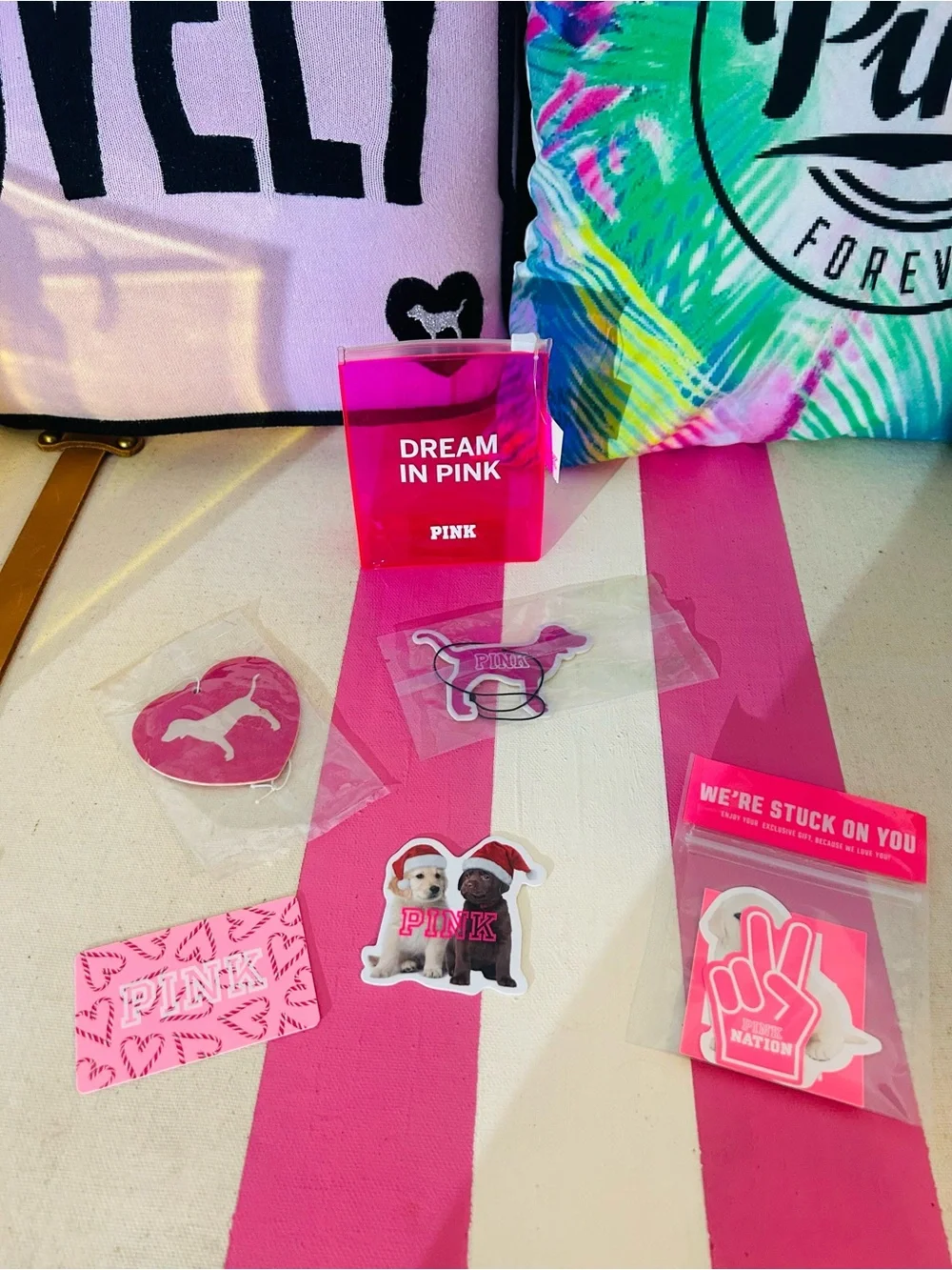 PINK Displays and Collectables - Picture 9 of 11